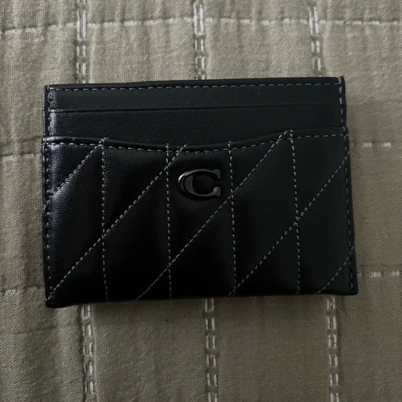 Coach Pillow Quilting Card Case - Picture 2 of 5